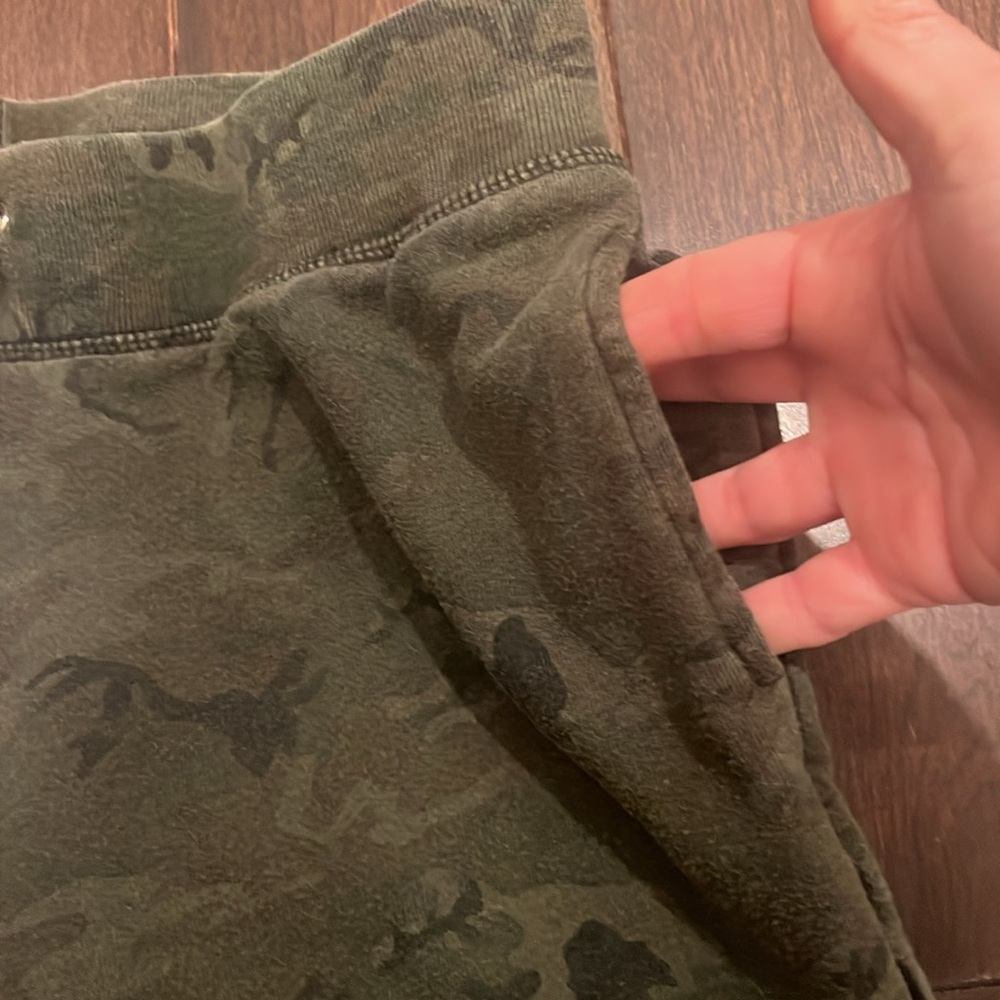 N:philanthropy sweats two tone black & camouflage size med - Picture 6 of 9